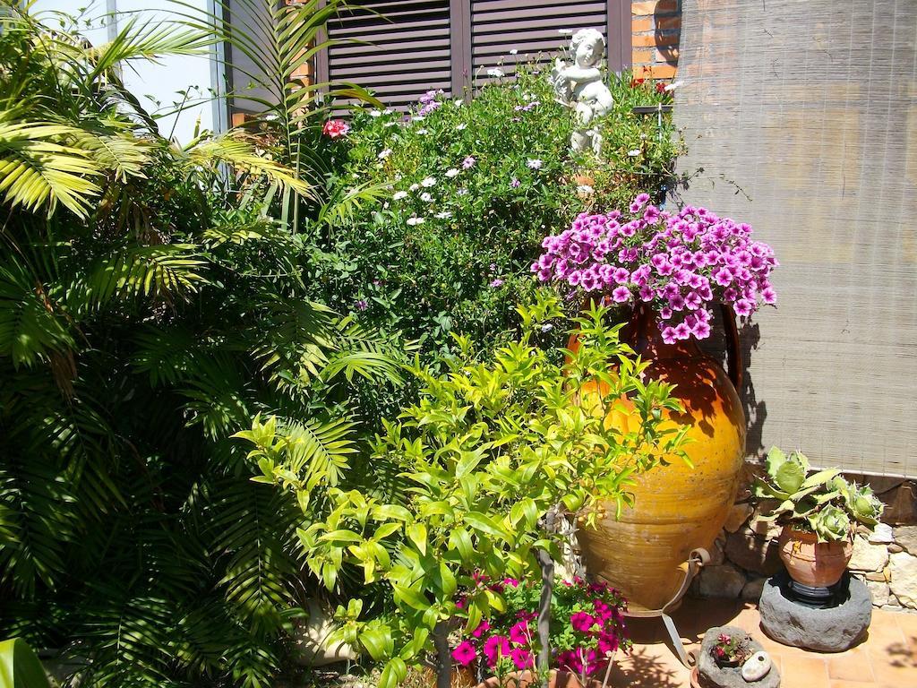Holidaysora Taormina - Il Giardino Di Graziella المظهر الخارجي الصورة